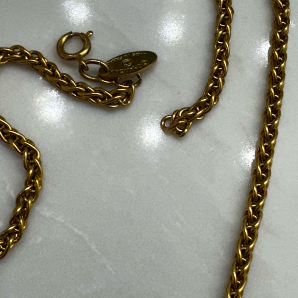 CHANEL Gold Twisted Pendant Necklace - Picture 7 of 11